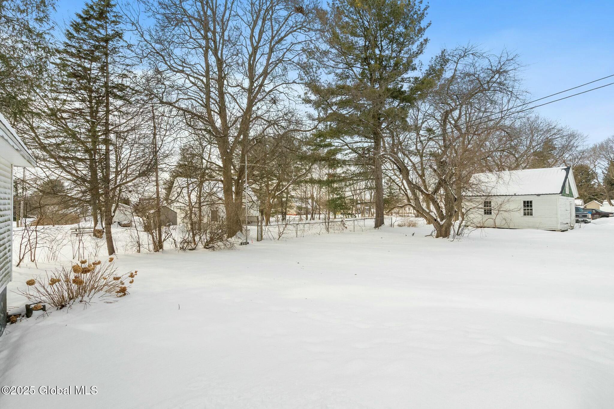 21 Julia Street, Amsterdam, New York image 38