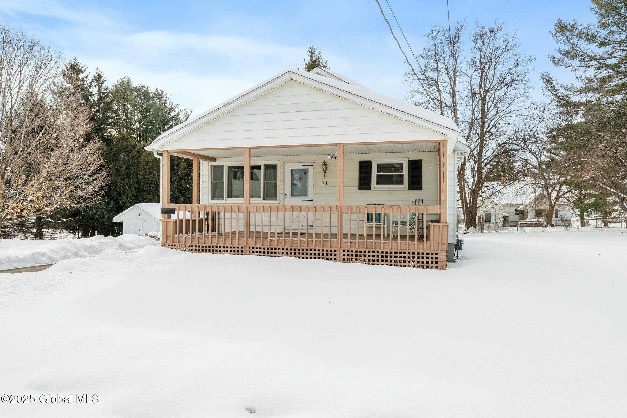 21 Julia Street, Amsterdam, New York image 4