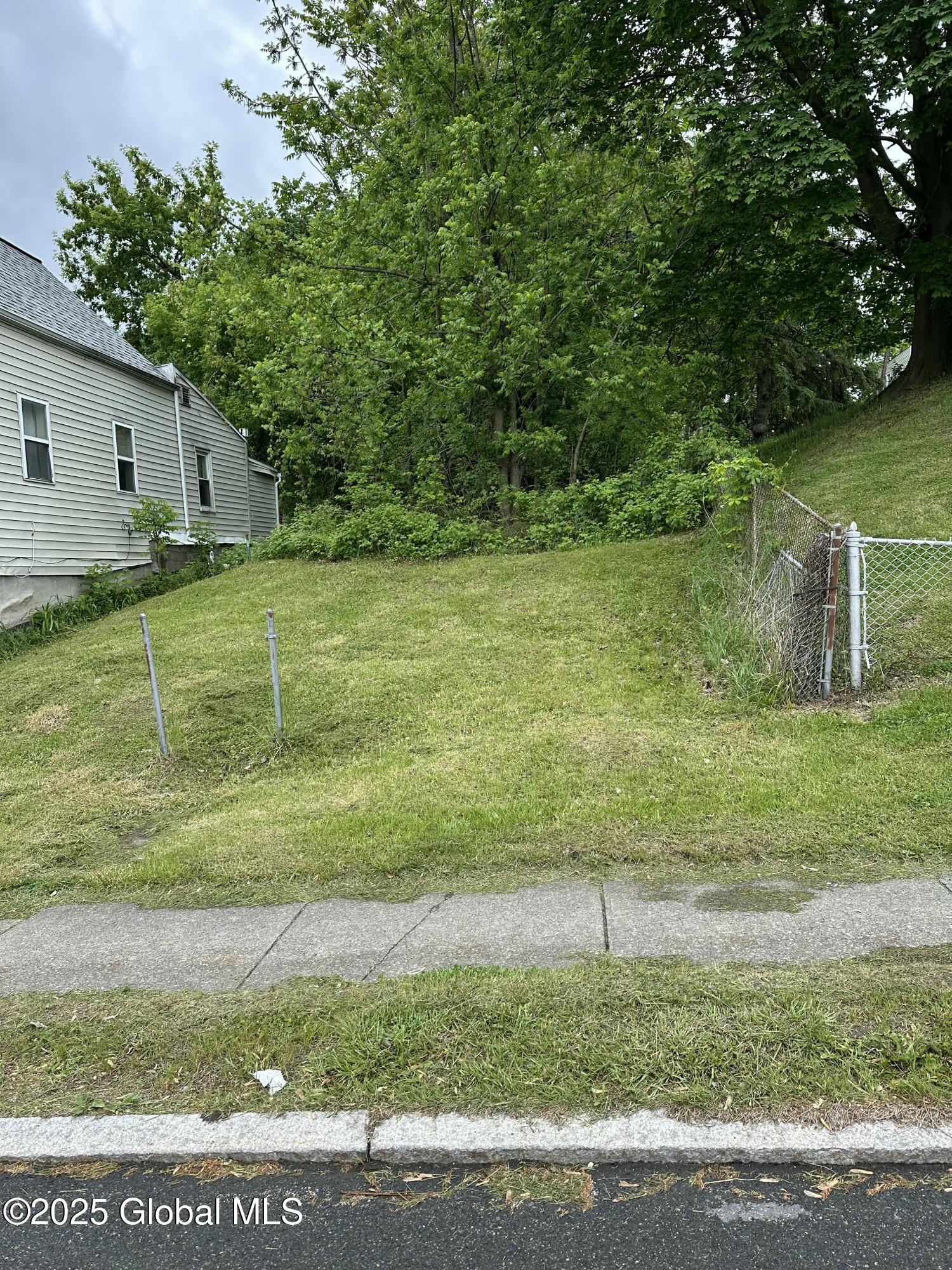 616 East Street, Rensselaer, New York image 1