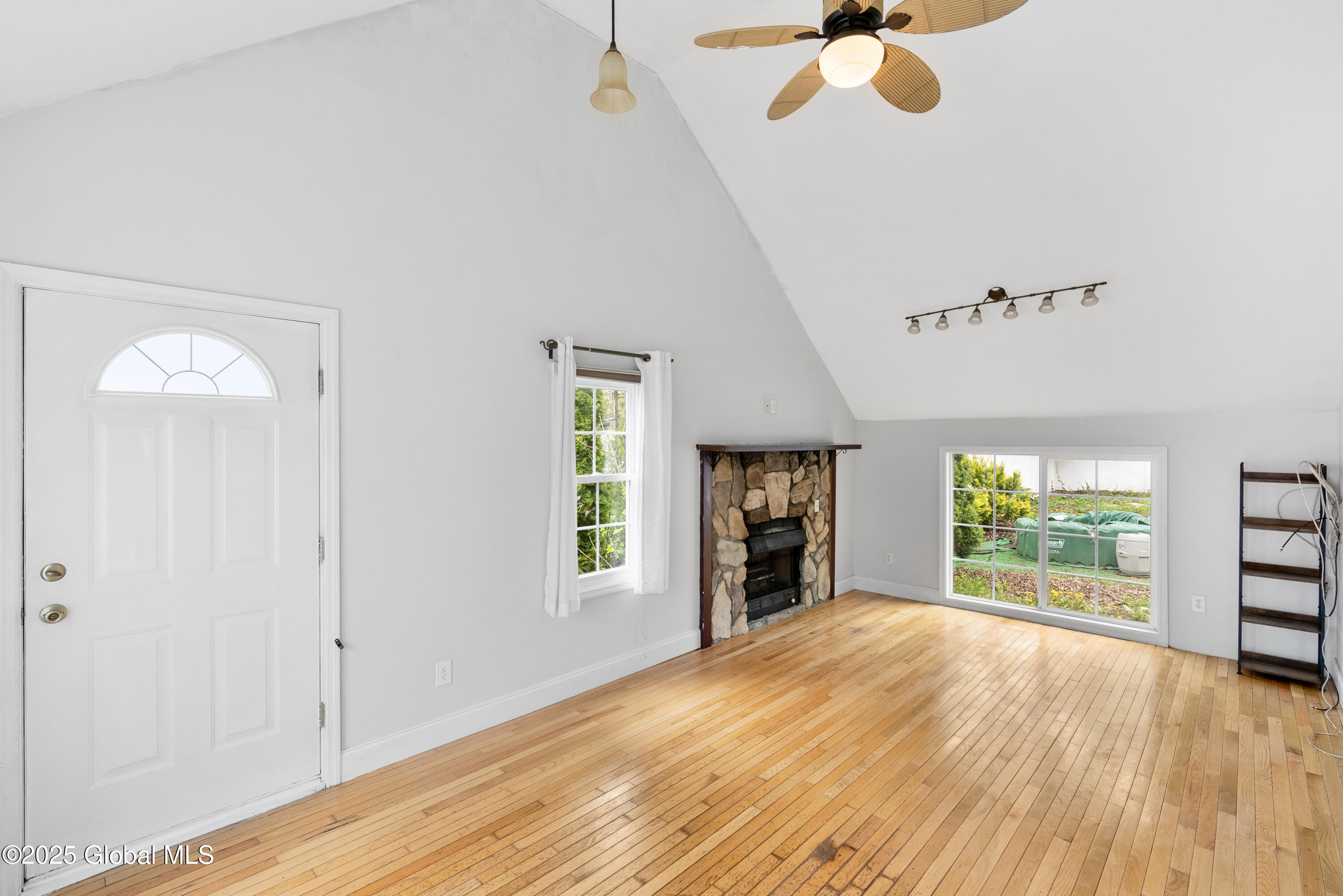 7 Glennon Road, Latham, New York image 3