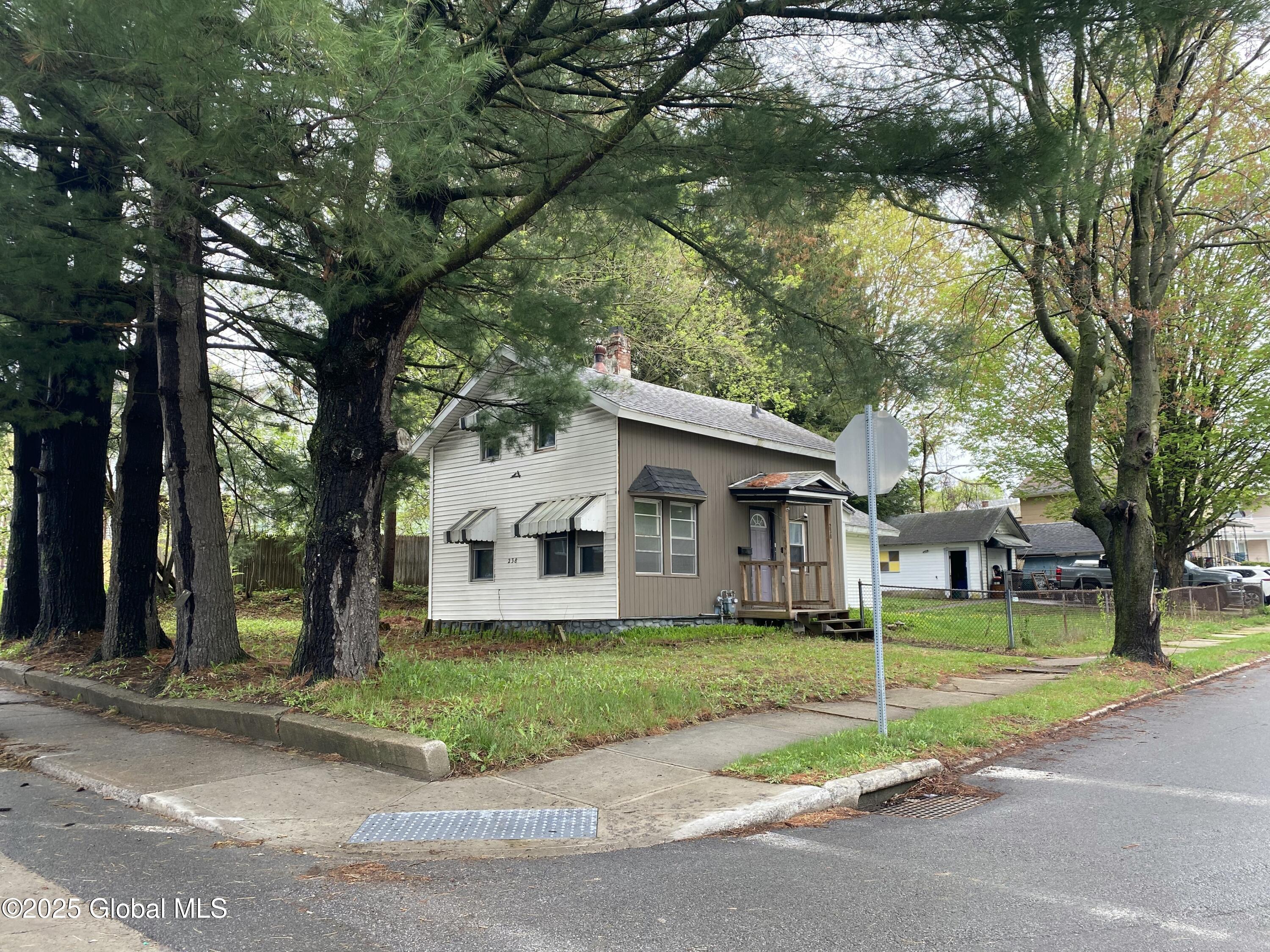 238 N Main Street, Gloversville, New York image 29