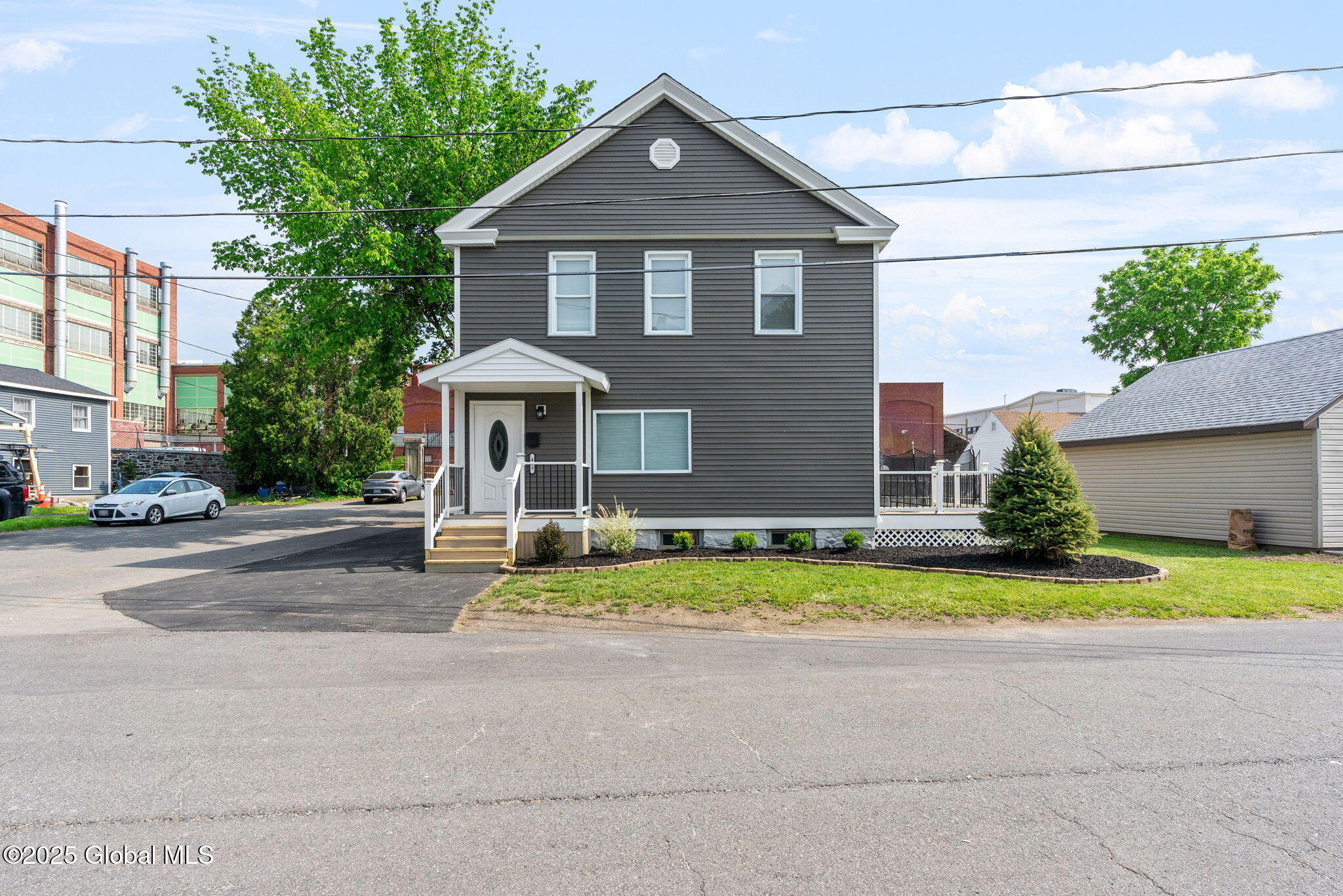 433 9th Street, Watervliet, New York image 1