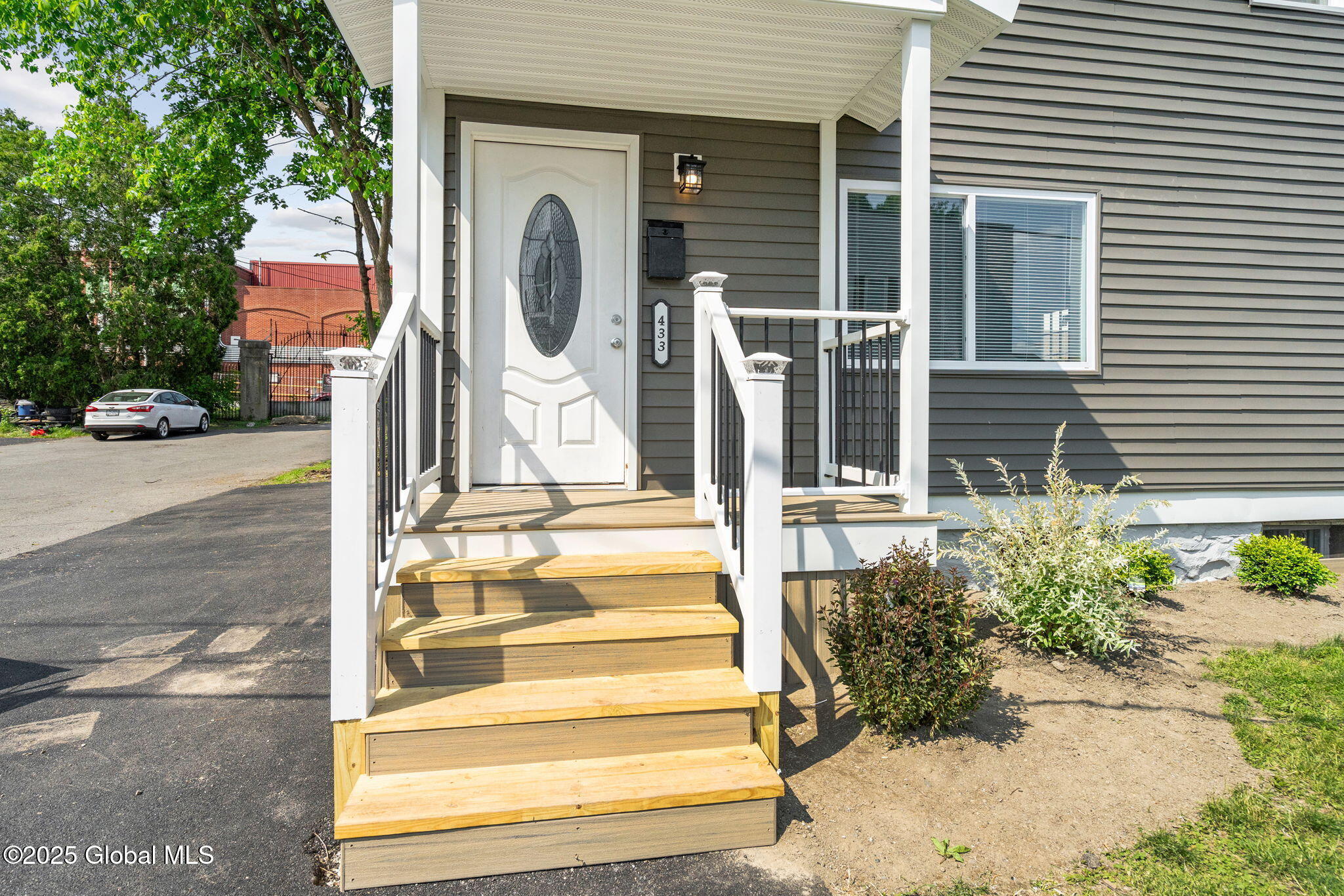 433 9th Street, Watervliet, New York image 5