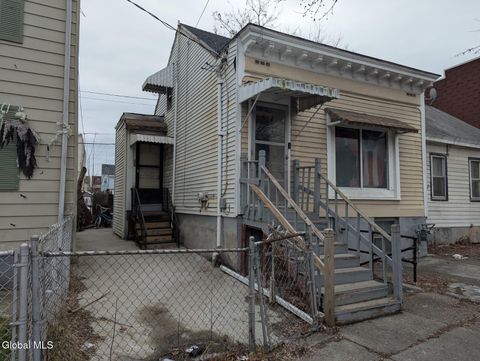 Photo of 636 Clinton Avenue, Albany, NY 12206 (MLS # 202610540)