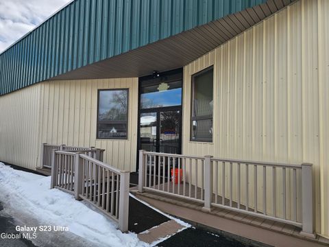 Photo of 706 Kings Road, Schenectady, NY 12304 (MLS # 202612297)