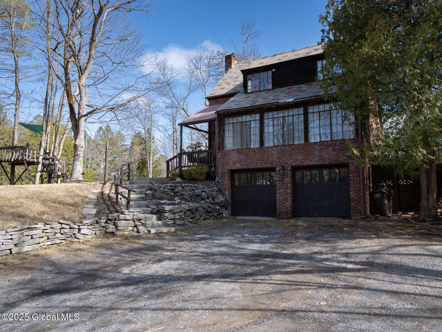 22 Upper Font Grove Road, Slingerlands, New York image 1