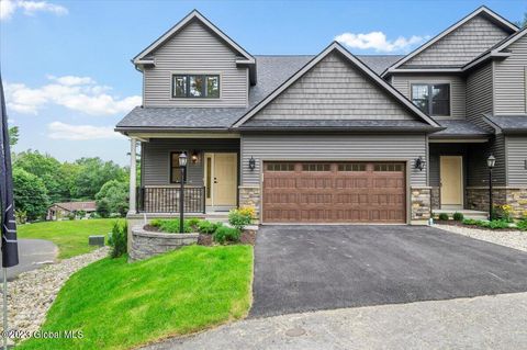 Townhouse For Sale - 9 Hill Crest Lane #UNIT 1<br/> Warren County, Lake George, NY 12845