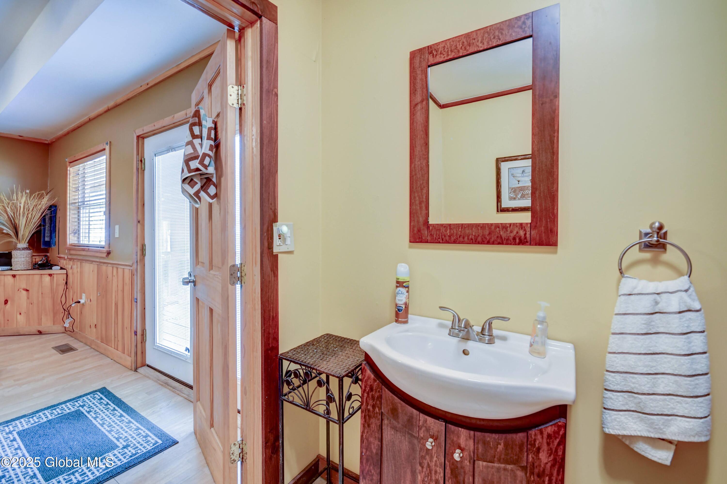 131 Old Page Hill Road, Lake Pleasant, New York image 28