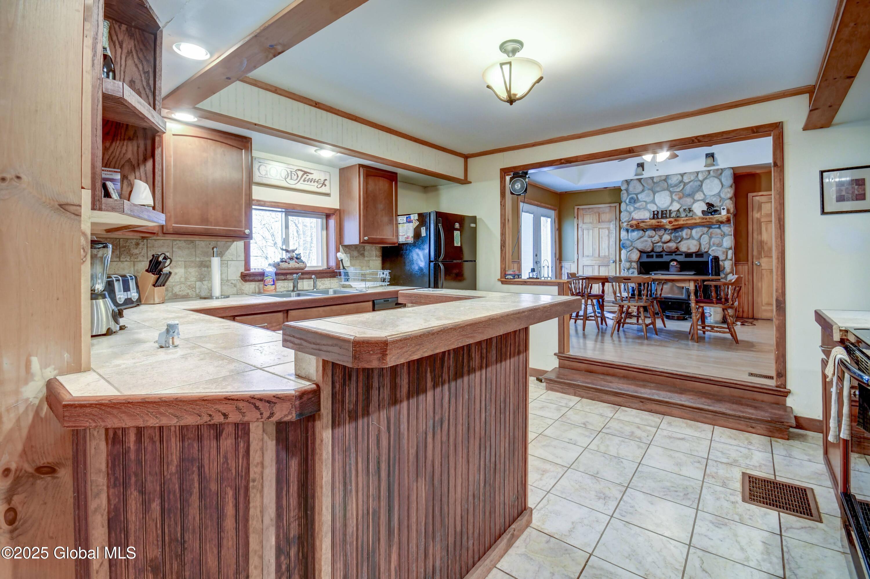 131 Old Page Hill Road, Lake Pleasant, New York image 16