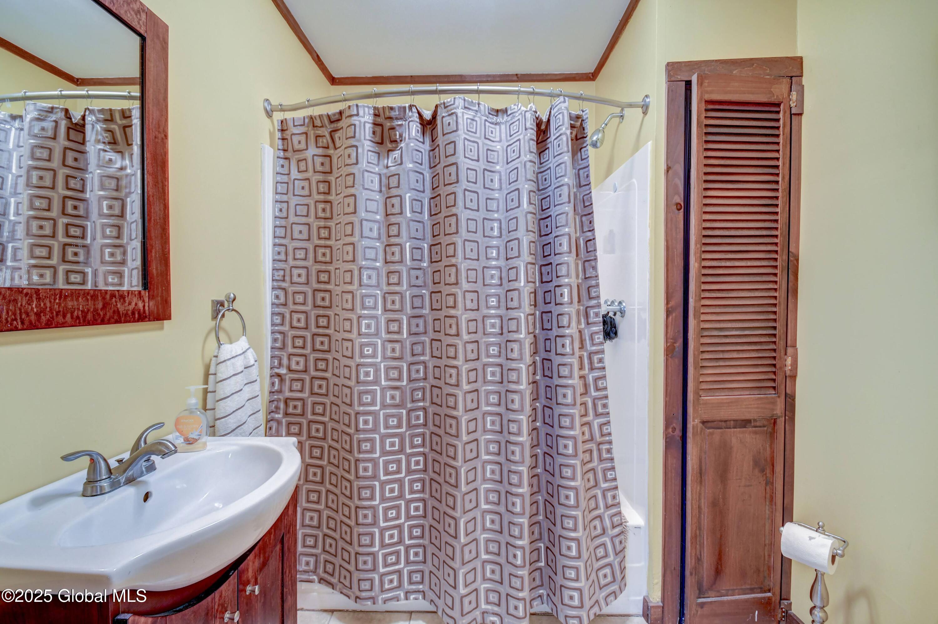 131 Old Page Hill Road, Lake Pleasant, New York image 26