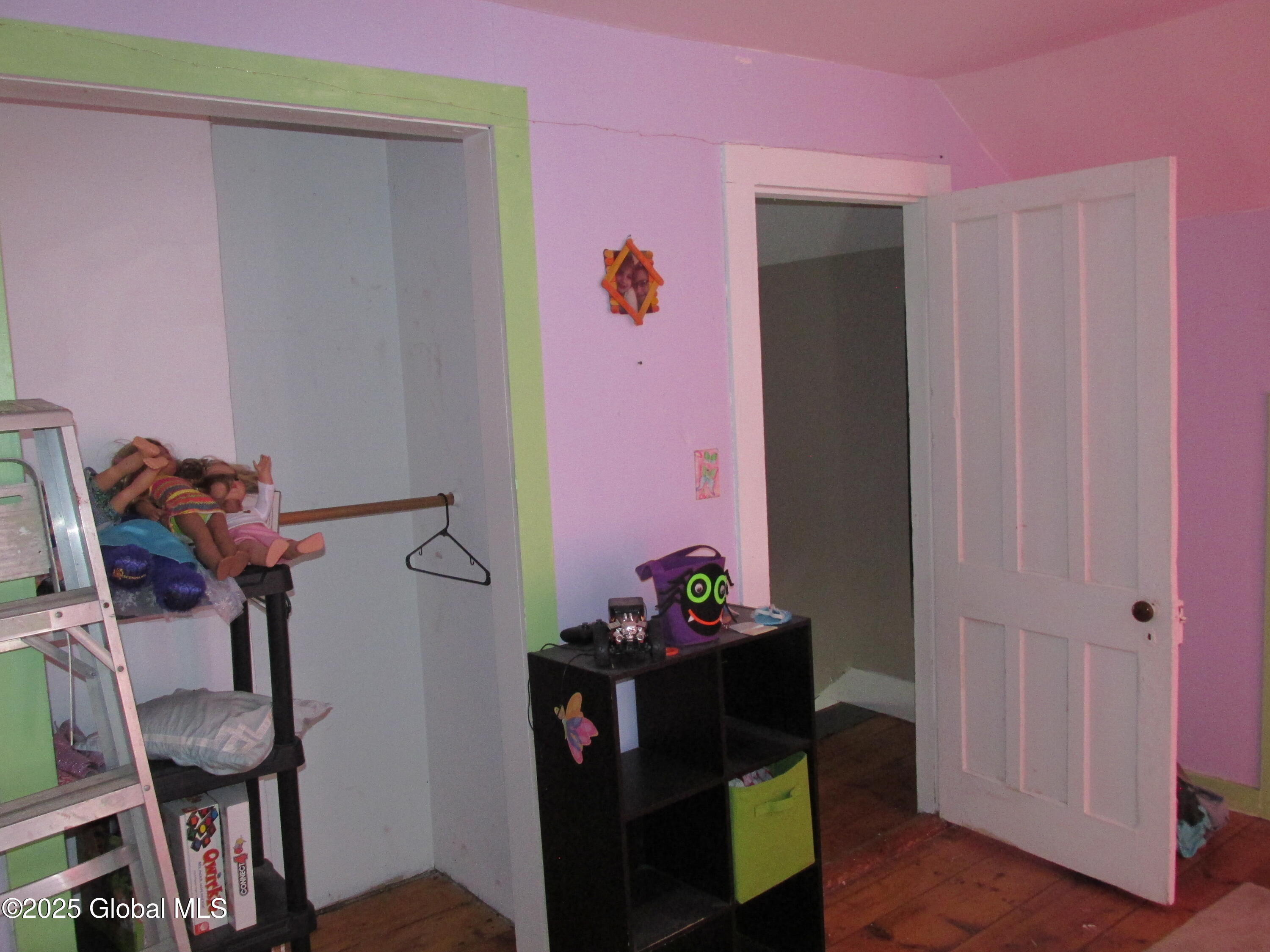 Ghent, New York 12075, United States, 3 Bedrooms Bedrooms, ,2 BathroomsBathrooms,Residential,Active,110297