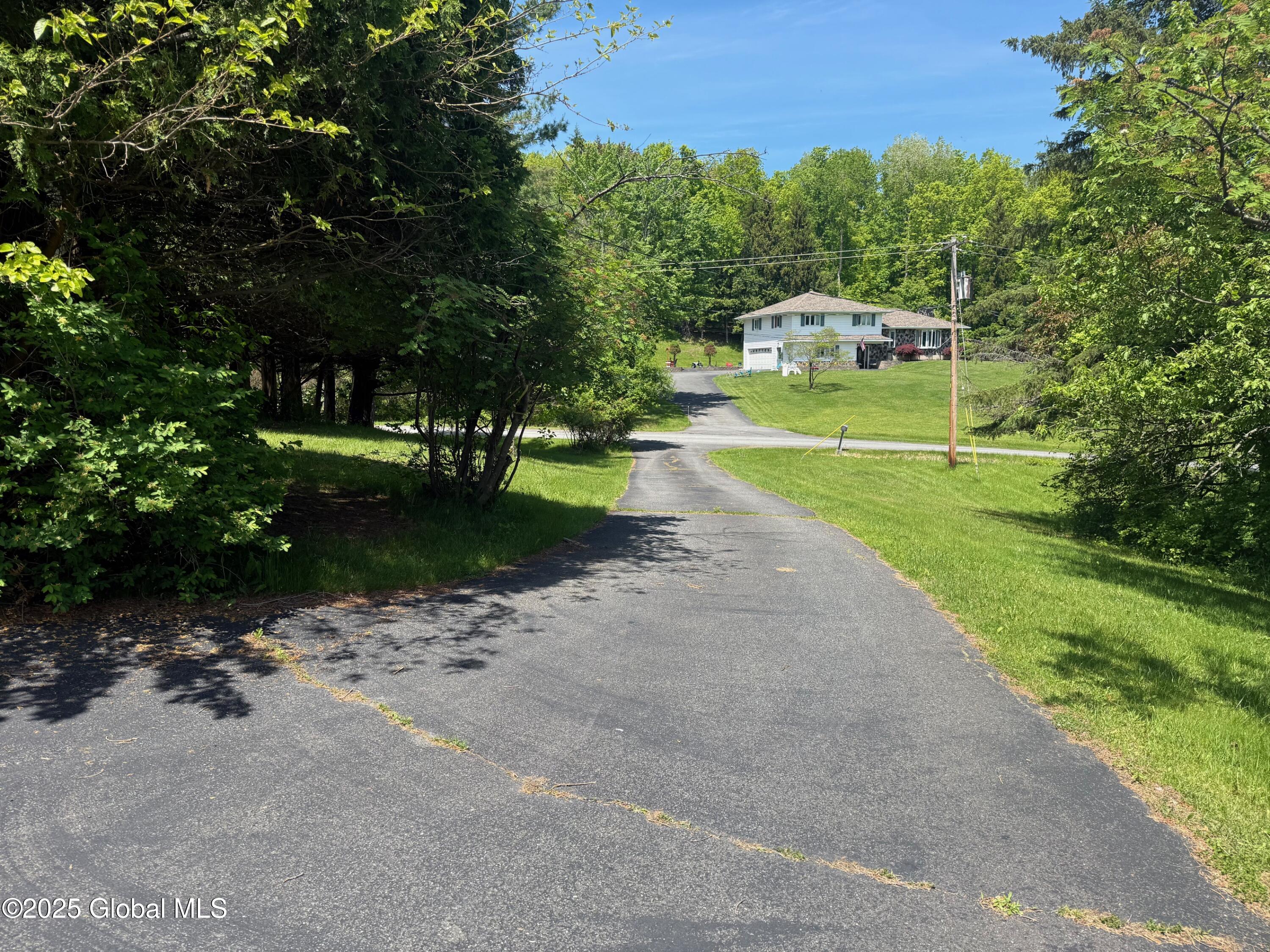 9 Charl Lane, Troy, New York image 5