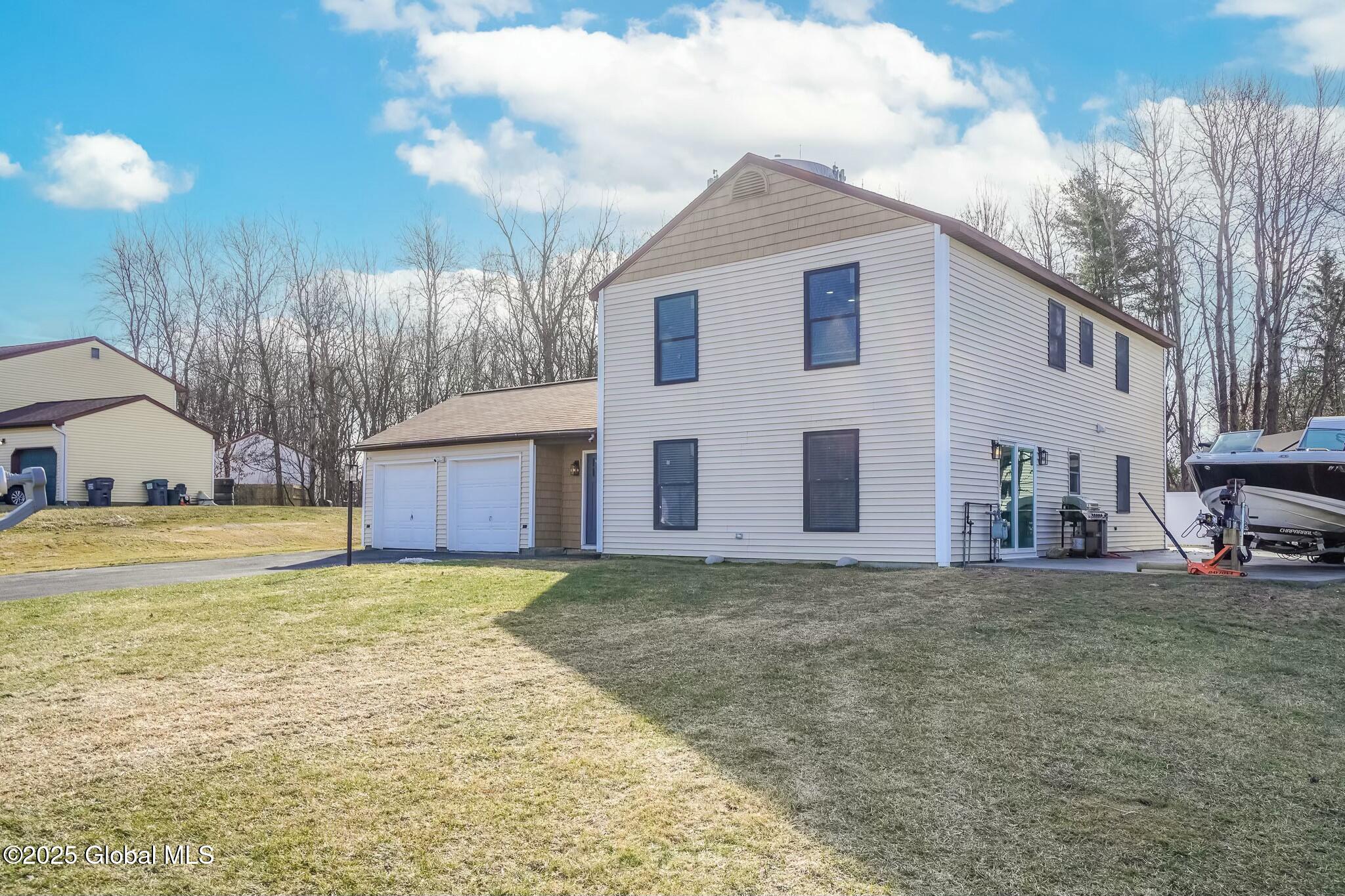6 Birch Glen Drive, Halfmoon, New York image 40