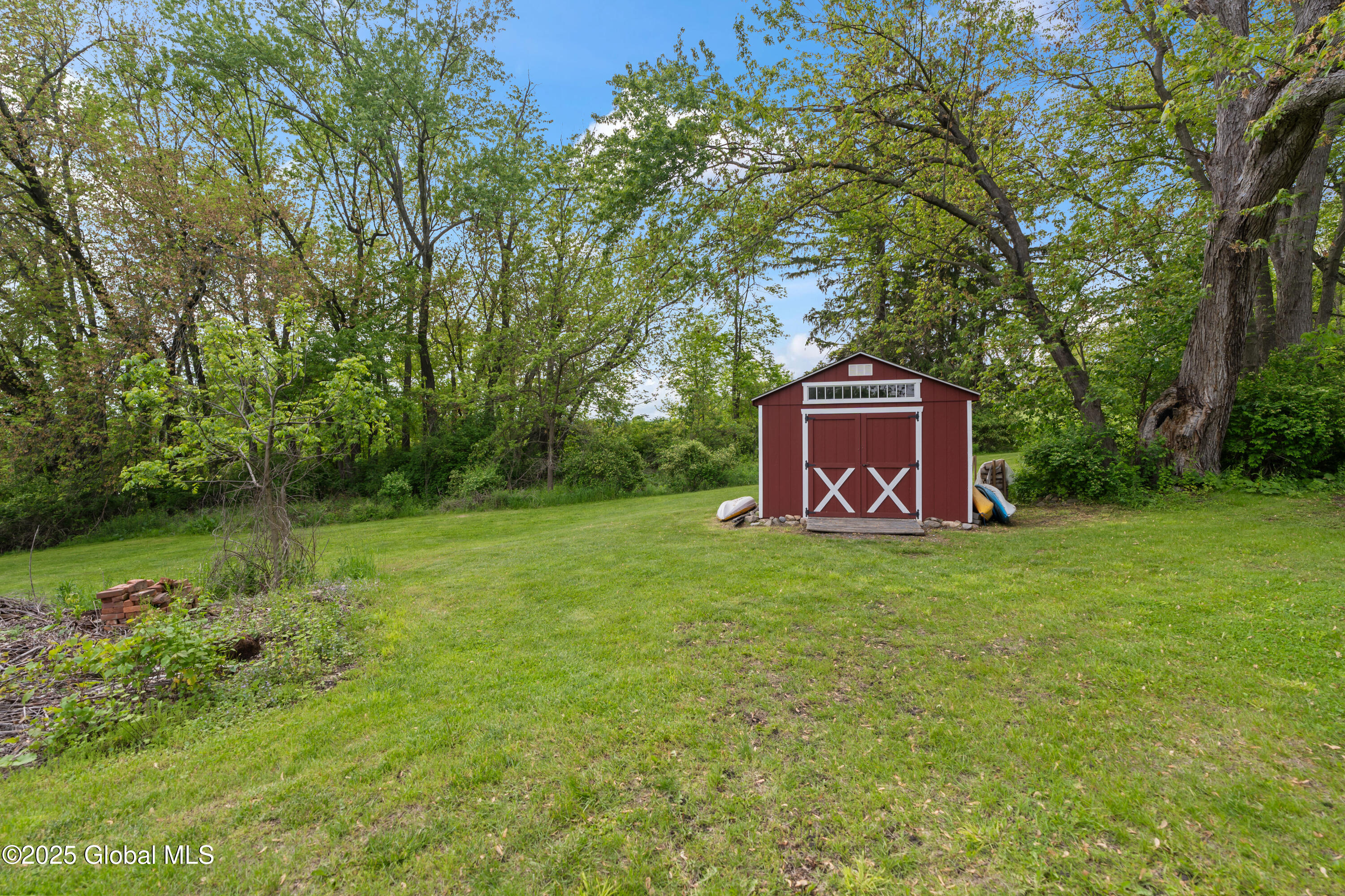 202 Steadwell Road, Amsterdam, New York image 37