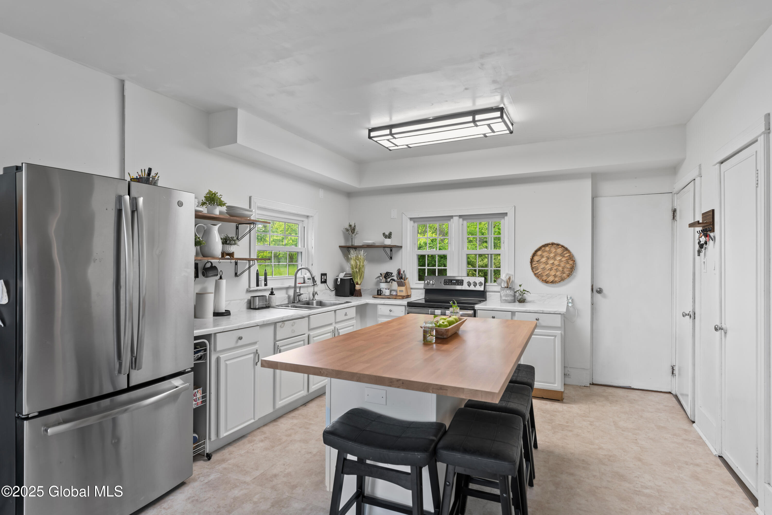 202 Steadwell Road, Amsterdam, New York image 5