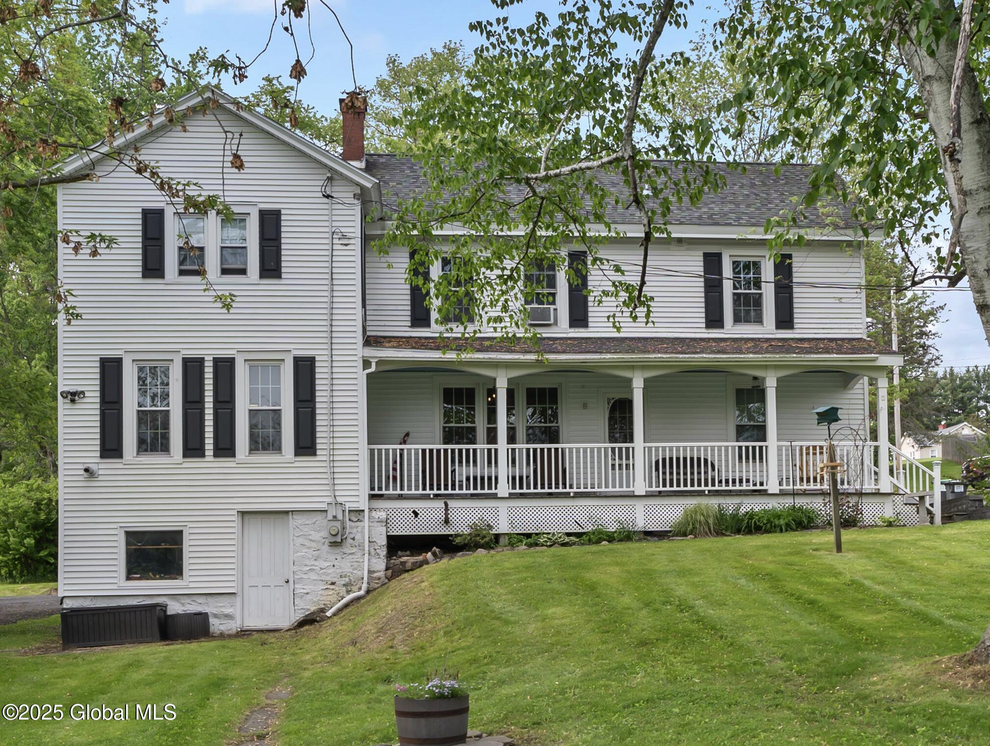 202 Steadwell Road, Amsterdam, New York image 1