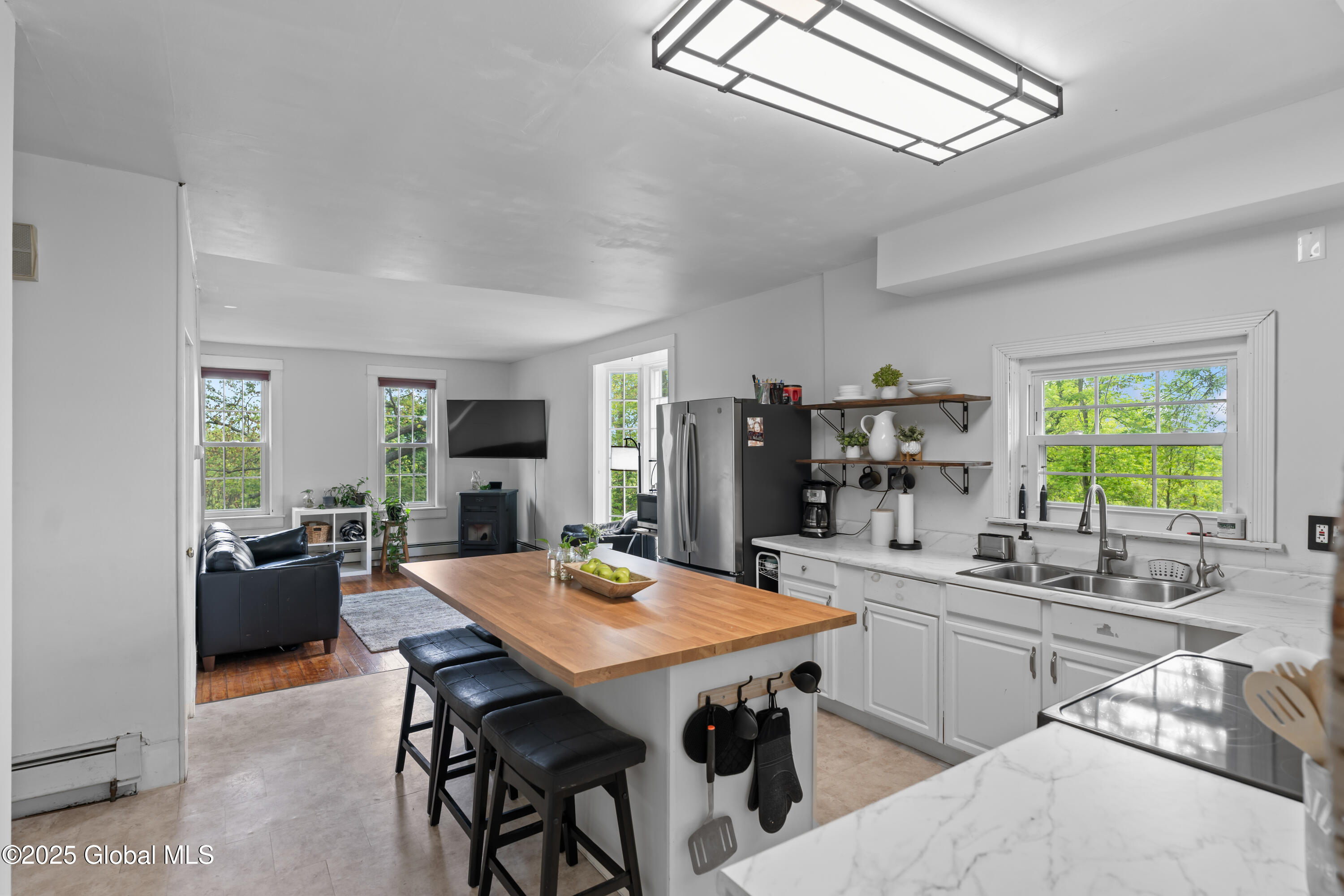 202 Steadwell Road, Amsterdam, New York image 4