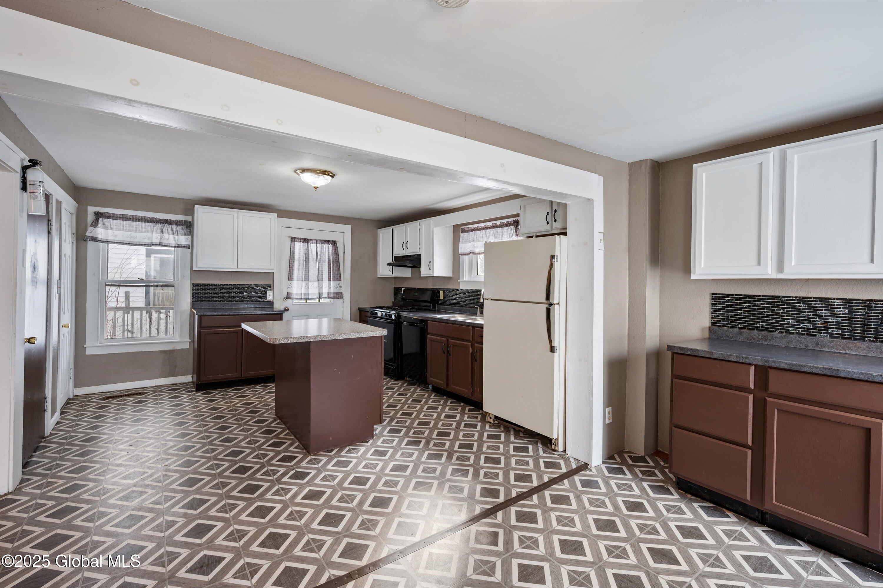 24 Walnut Street, Glens Falls, New York image 6