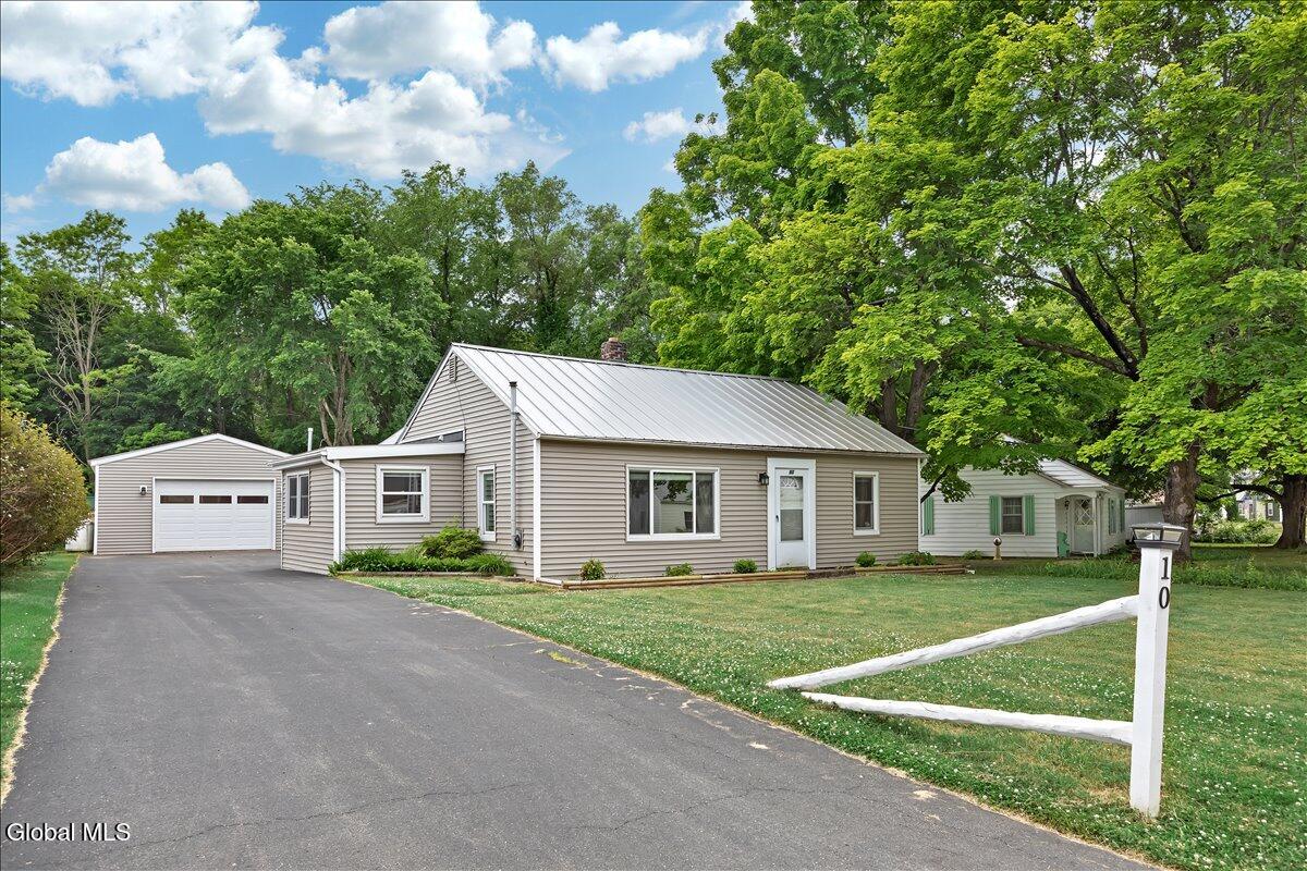 10 Westbrook Drive