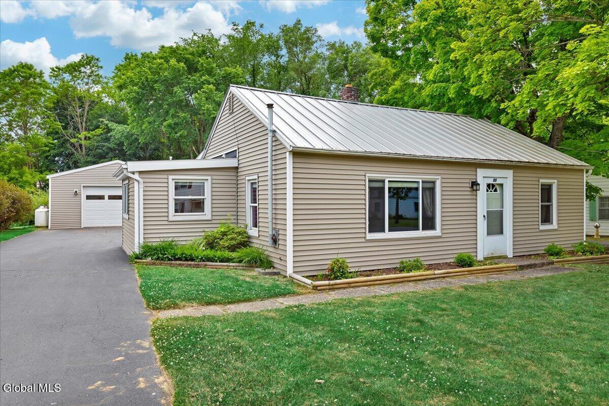 10 Westbrook Drive