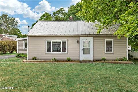Homes For Sale - 10 Westbrook Drive<br/> Nassau, NY 12123