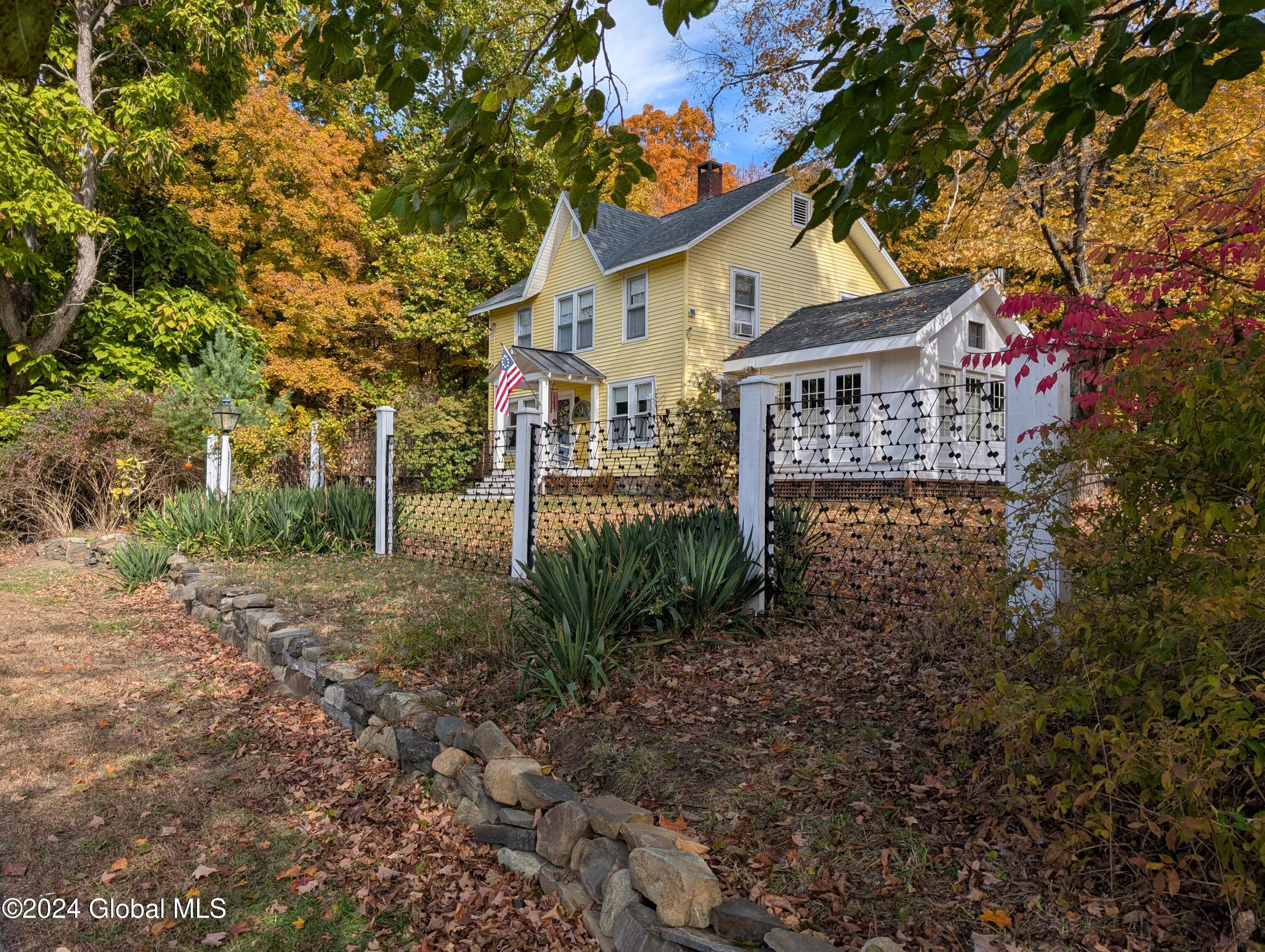 1274 Pilot Knob Road, Kattskill Bay, New York image 1