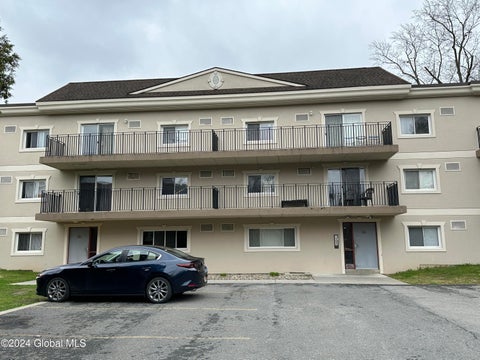 Photo of 205 S Allen Street #2-E, Albany, NY 12208 (MLS # 202621720)
