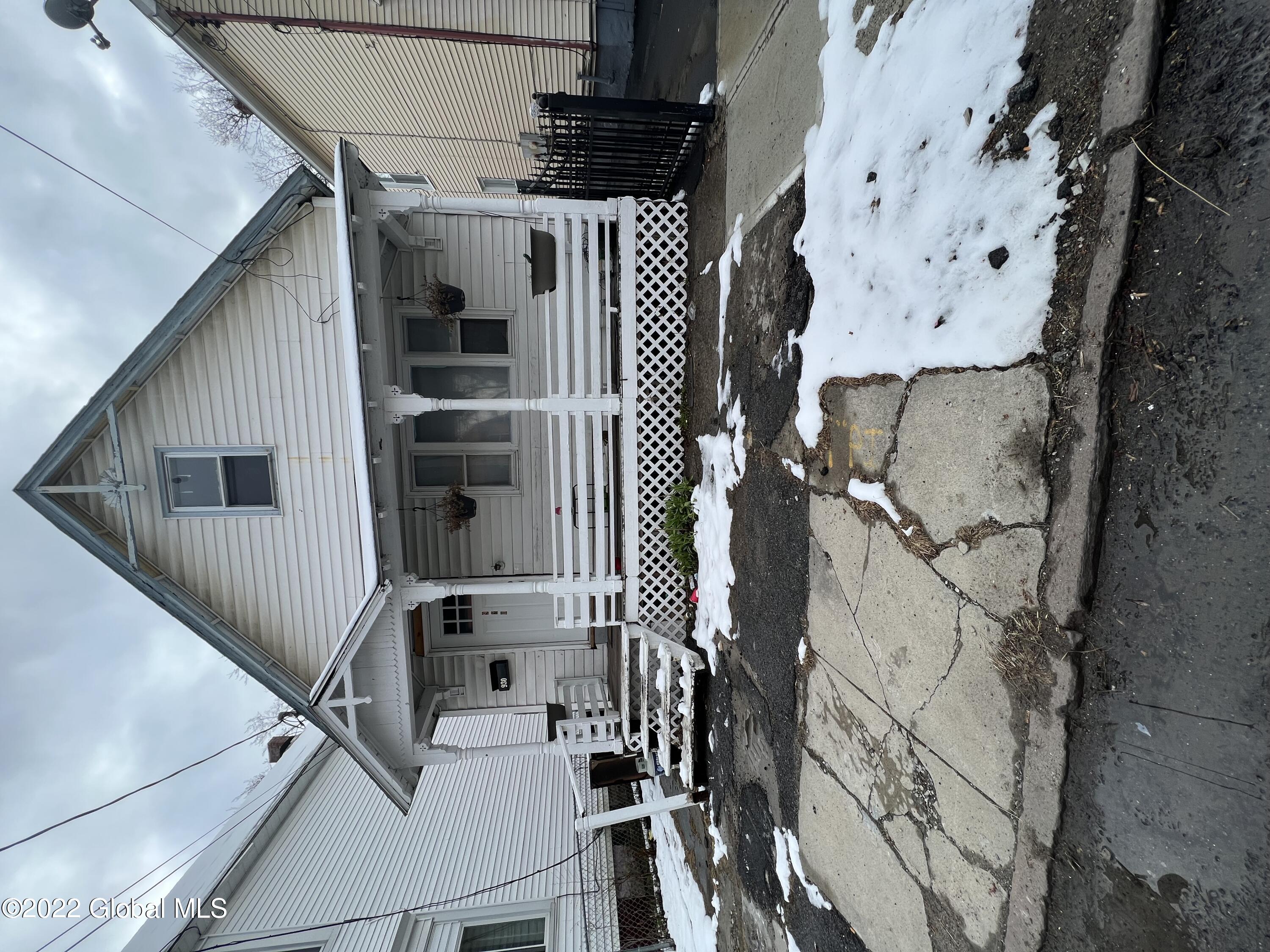 930 Emmett Street, Schenectady, New York image 1