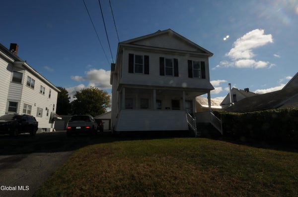 1114 MCCLELLAN ST, SCHENECTADY, NY 12309 - Image f6cfcb21be1c7a2b16e82ee8d3914dd3/1445413188