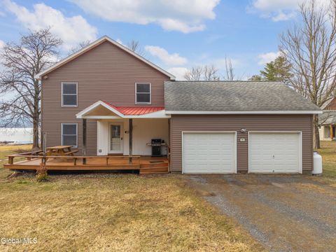 Homes For Sale - 130 Van Allen Lane<br/> Broadalbin, NY 12025