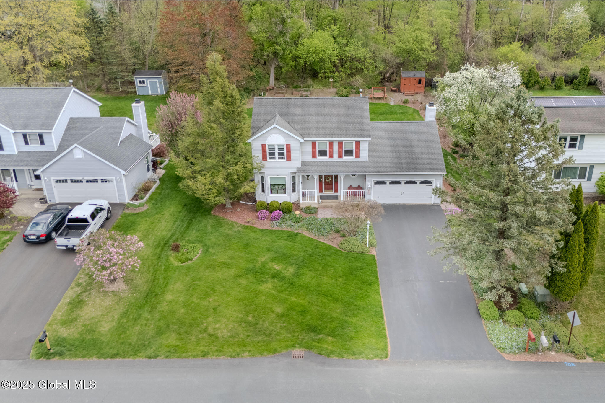33 Robin Lane, Rensselaer, New York image 2