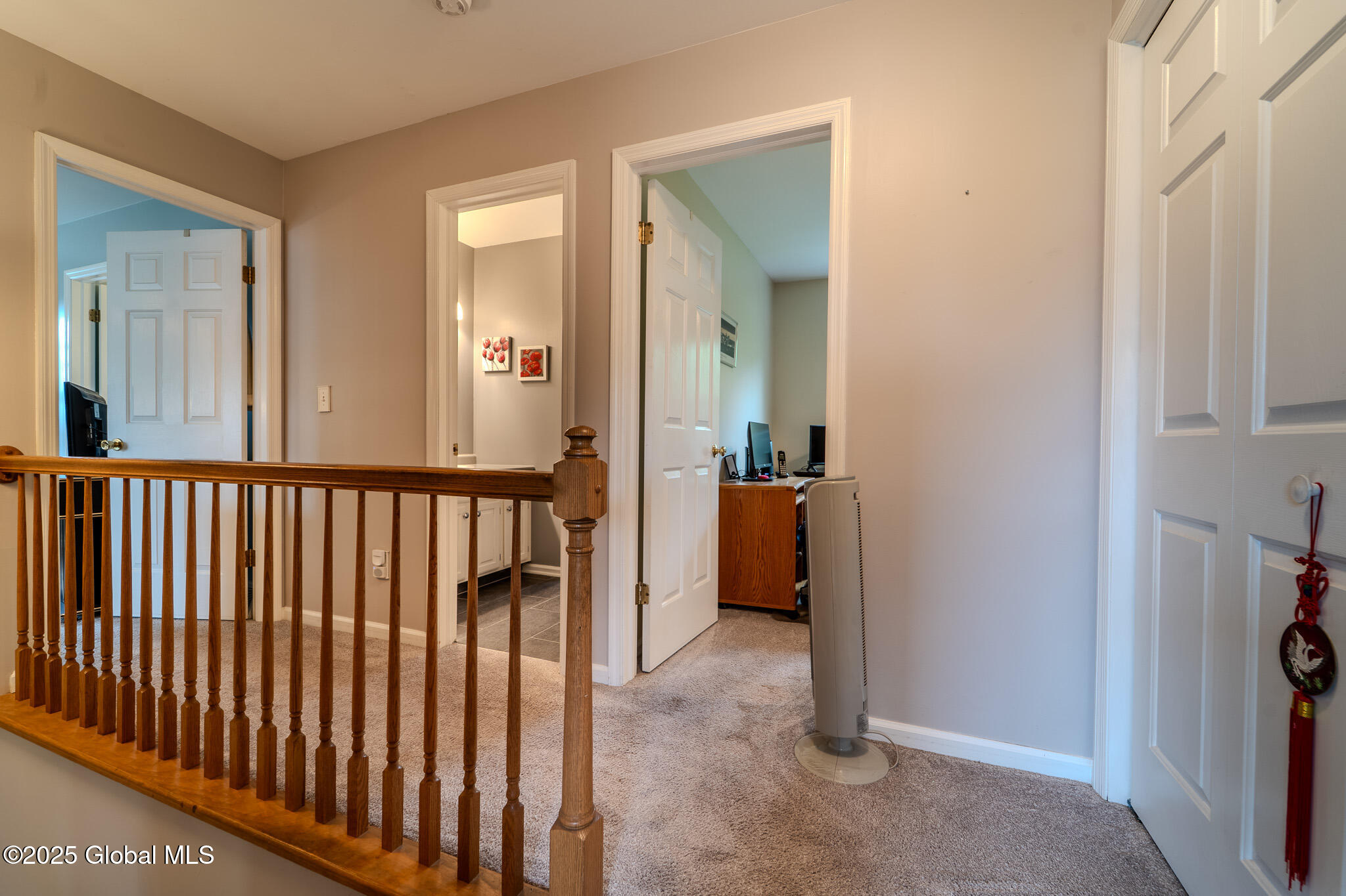 33 Robin Lane, Rensselaer, New York image 24