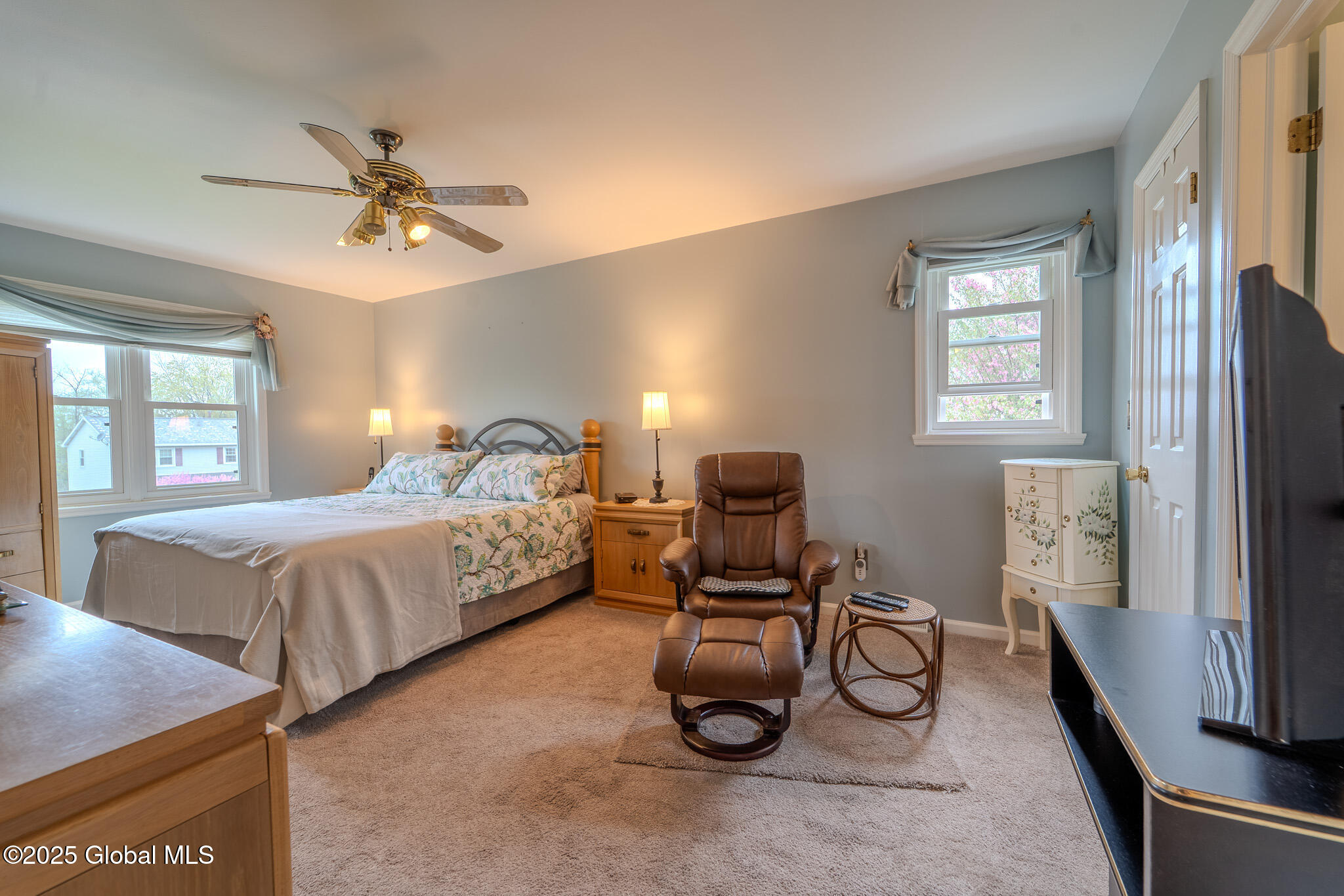 33 Robin Lane, Rensselaer, New York image 25