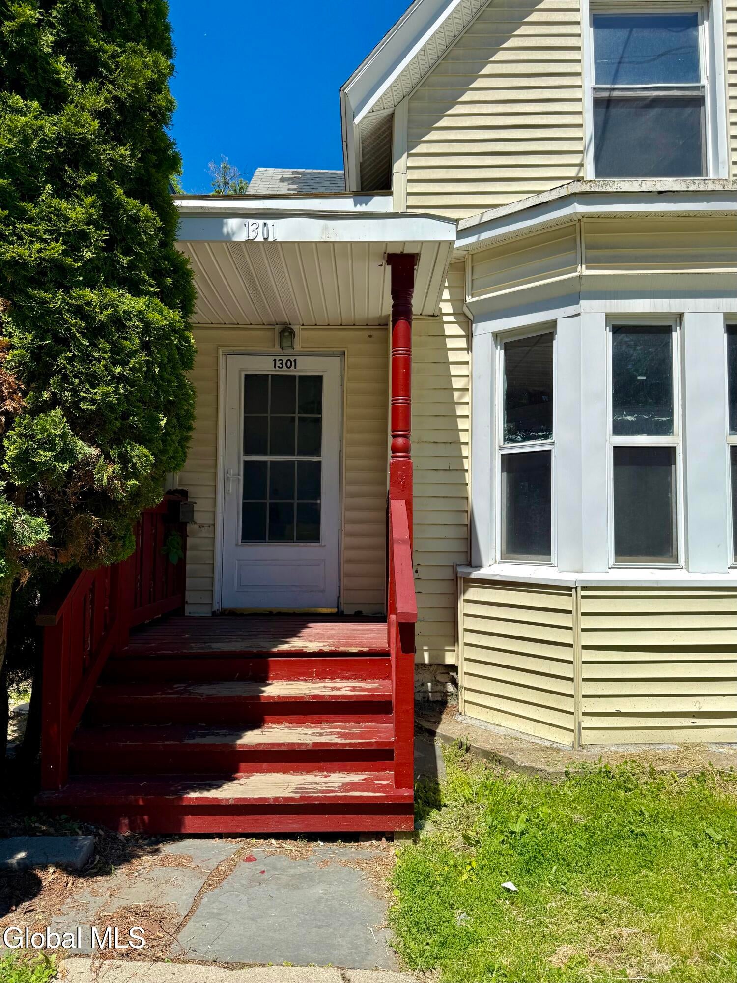 1301 Broadway