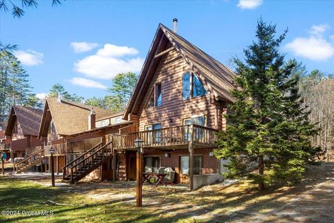 Townhouse For Sale - 100 Crystal Lake Drive Dr #8<br/> Warren County, Brant Lake, NY 12815