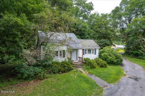 Photo of 4072 River Road, Niskayuna, NY 12309 (MLS # 202623337)