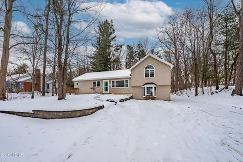 Photo of 5955 Curry Rd Extension, Schenectady, NY 12303 (MLS # 202610414)