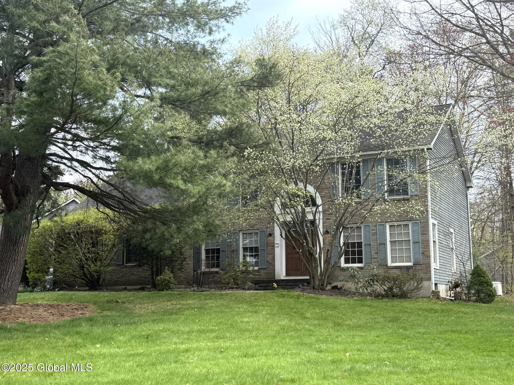 22 County Clare Lane, Niskayuna, New York image 2