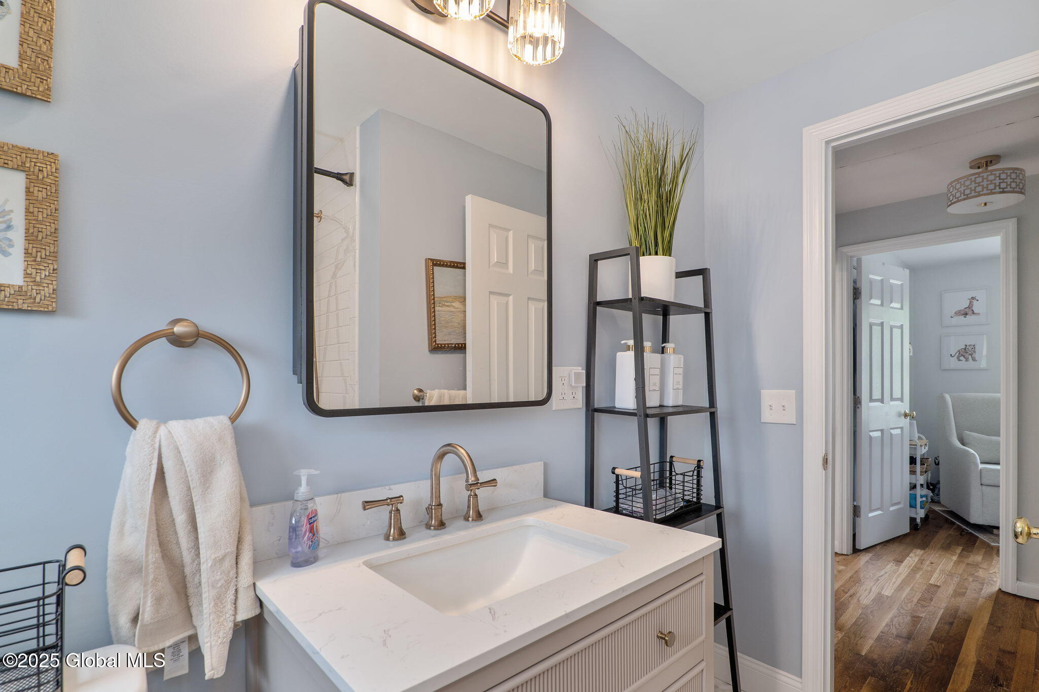 21 St Charles Place, Saratoga Springs, New York image 30