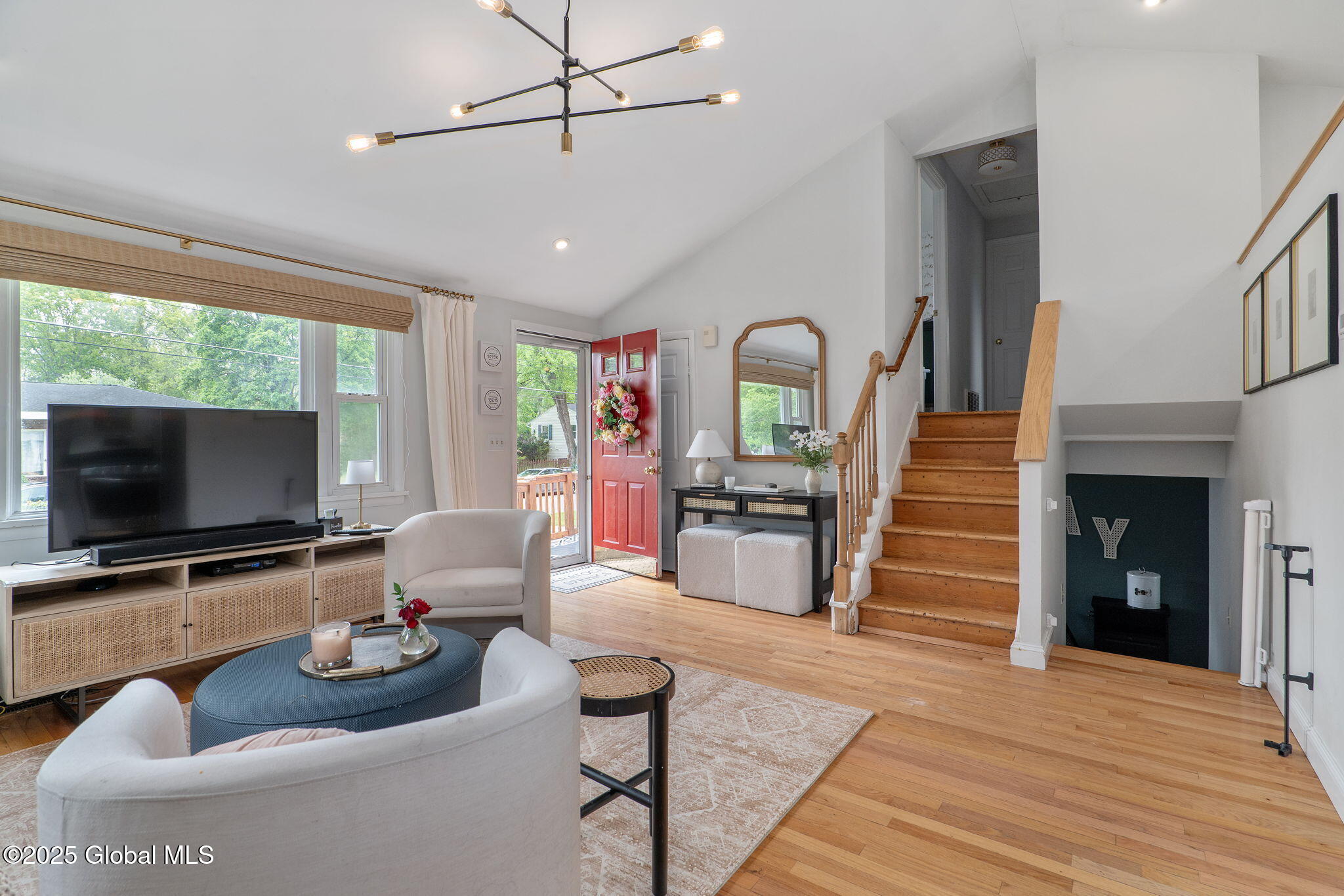 21 St Charles Place, Saratoga Springs, New York image 13