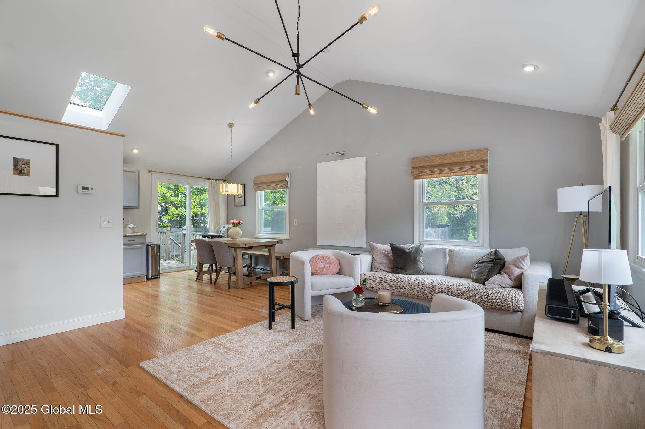 21 St Charles Place, Saratoga Springs, New York image 11