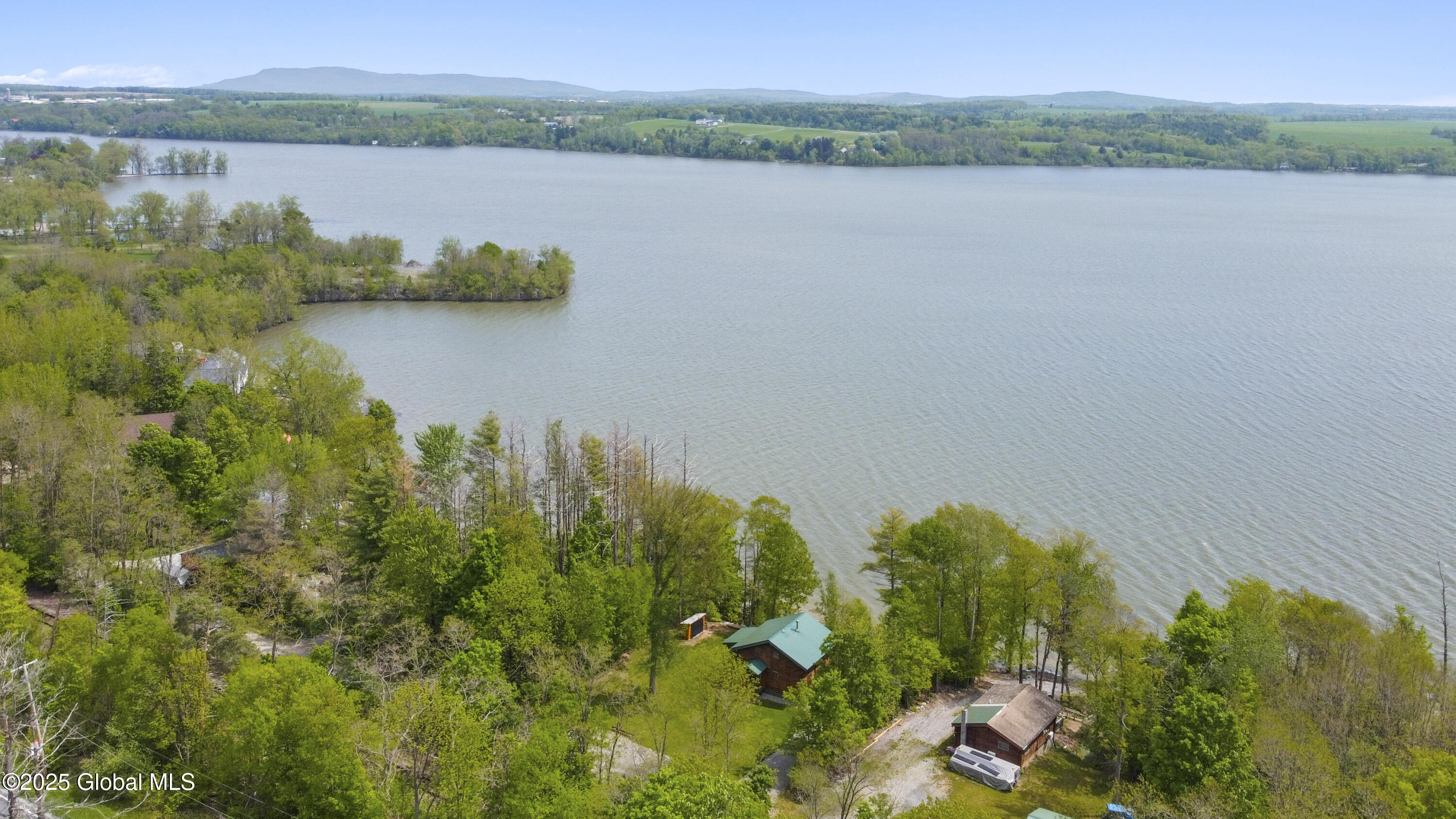 89 Captains Cove Cv, Crown Point, New York image 39