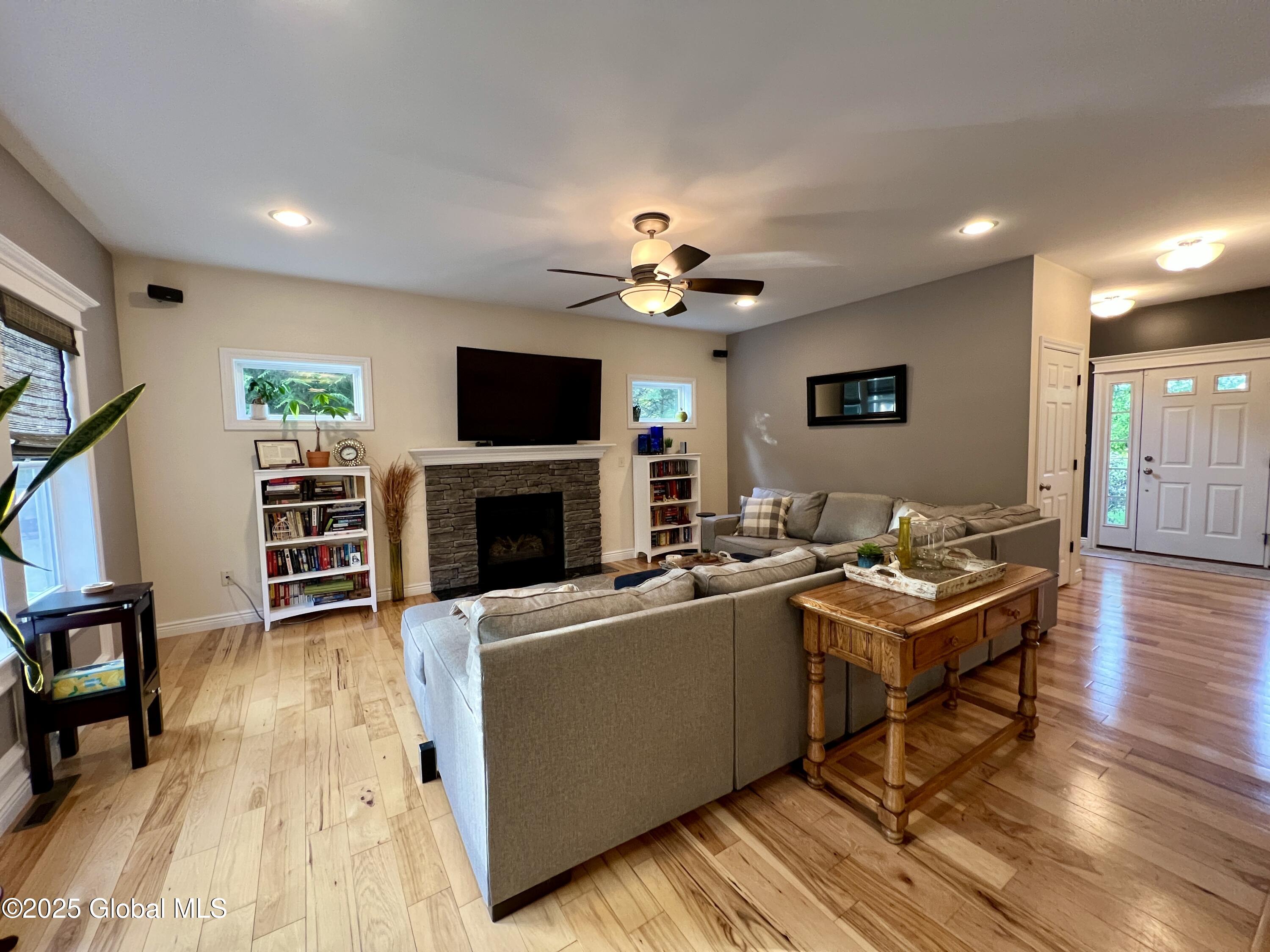 2 Nancys Way, Gansevoort, New York image 22