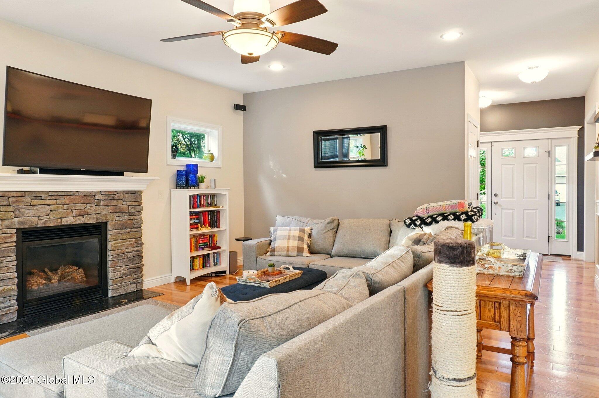 2 Nancys Way, Gansevoort, New York image 19