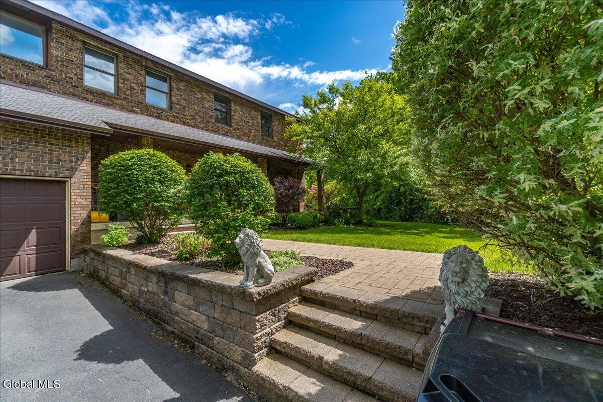 136 Spring Road