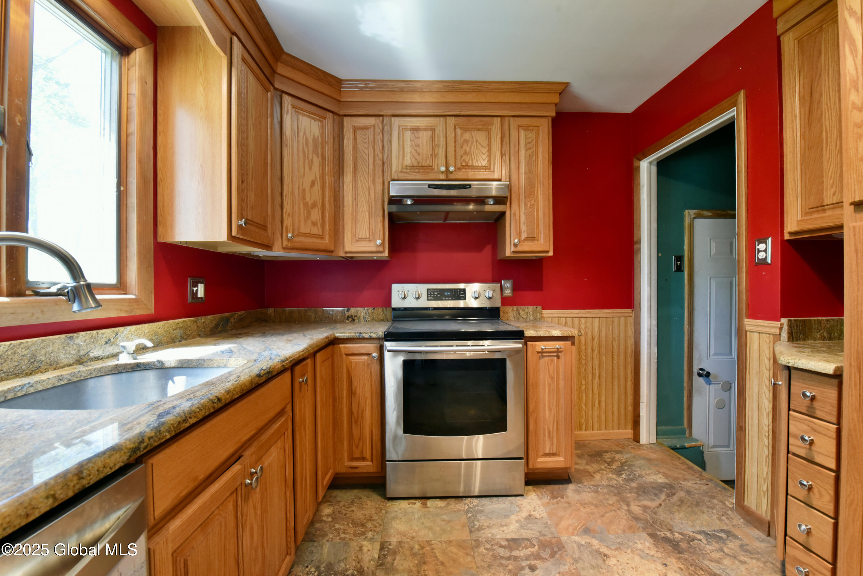 168 Birch Lane, Glenville, New York image 12