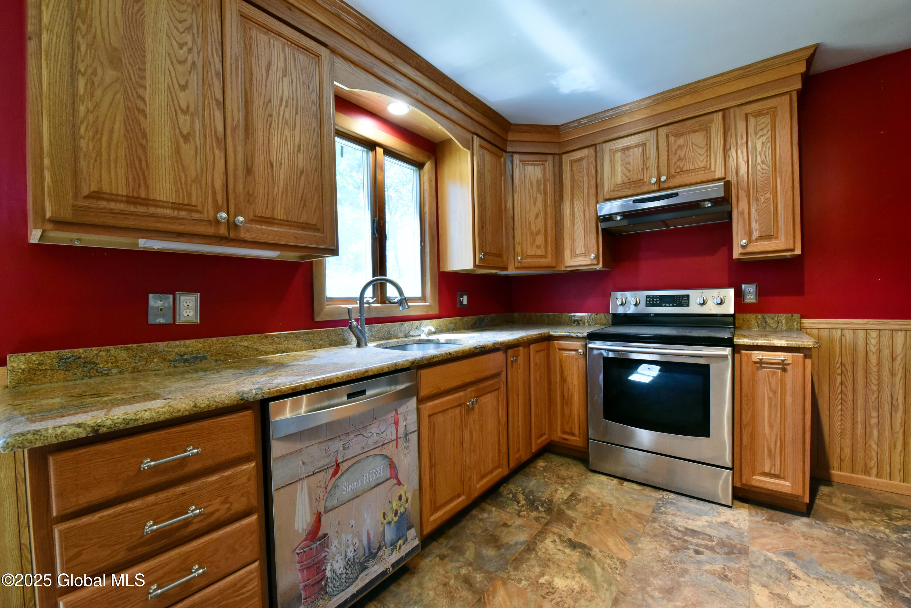168 Birch Lane, Glenville, New York image 13