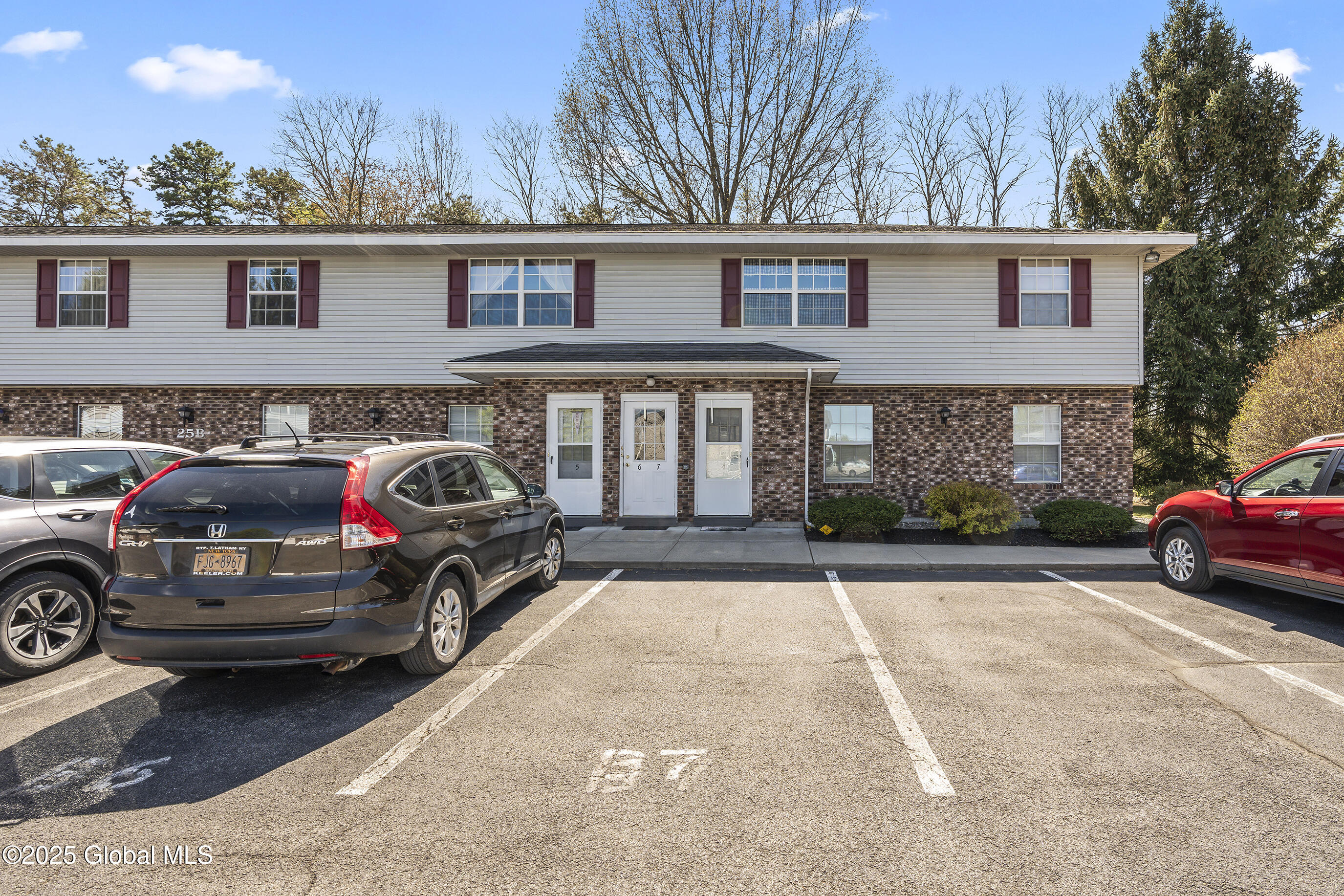 25B Pine Lane #6, Albany, New York image 2