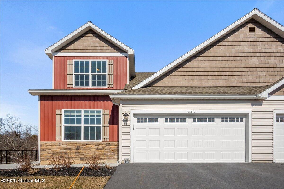 2002 Casale Court, Troy, New York image 1