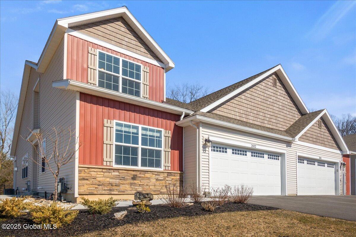 2002 Casale Court, Troy, New York image 2